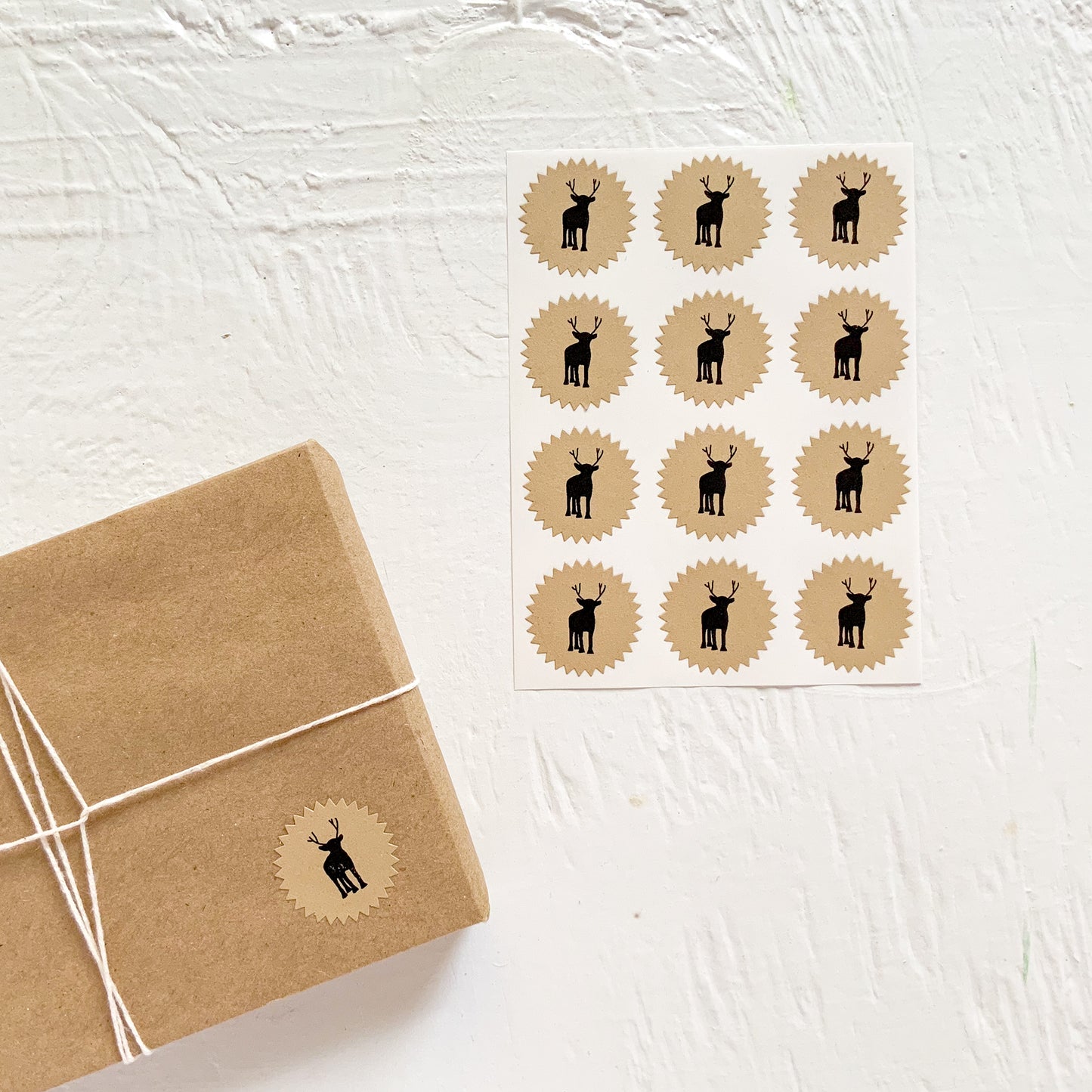 tiny kraft starburst stickers - reindeers