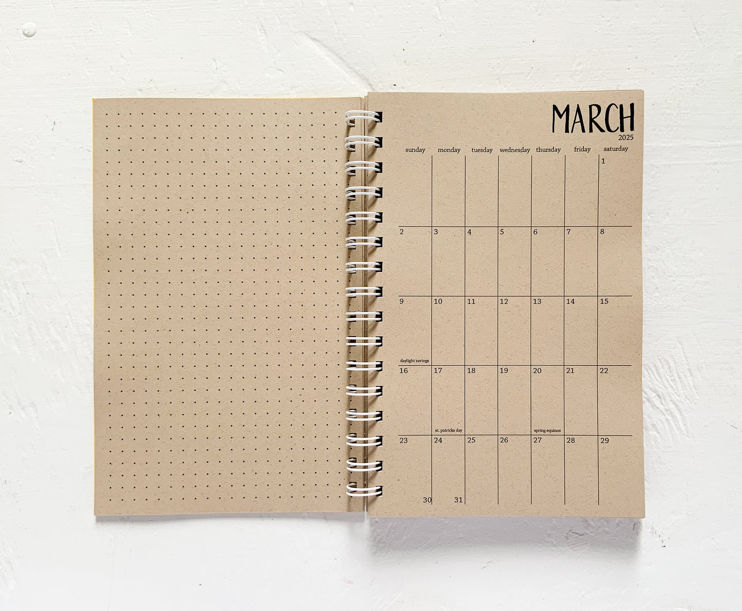 2025 spiral timed weekly kraft planner