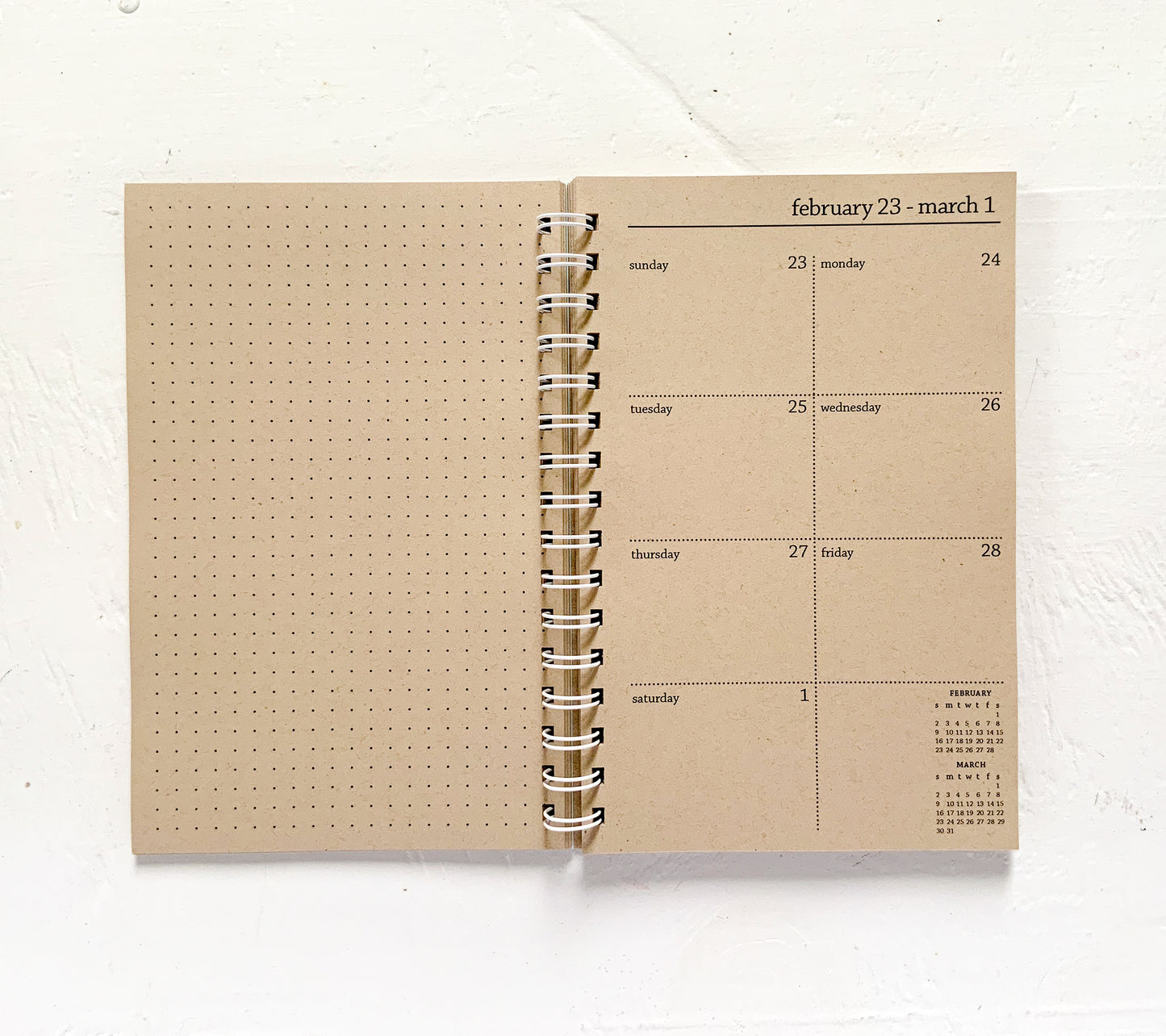 2025 spiral weekly kraft planner